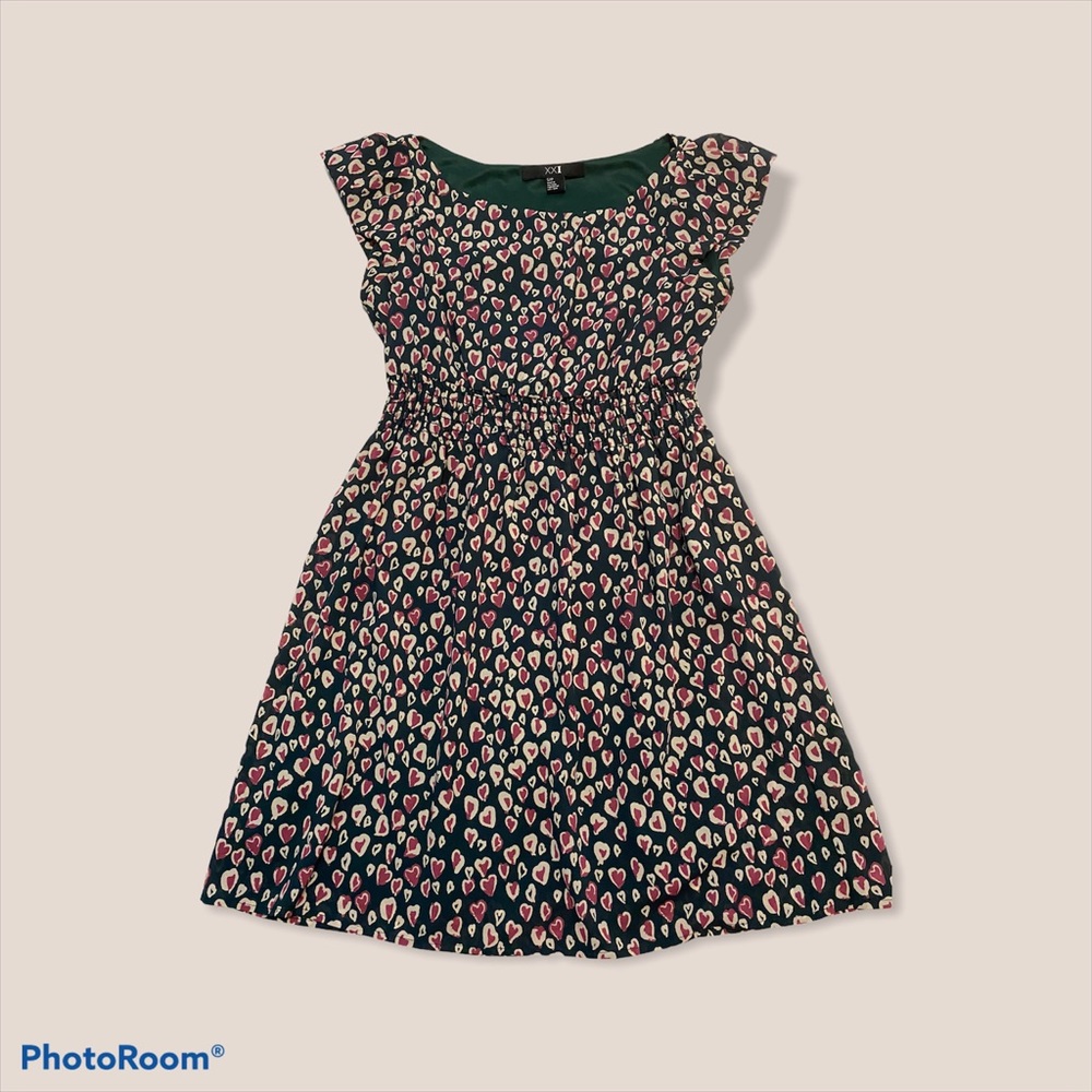 NWOT Forever 21 Heart Patterned Flowy Green Dress